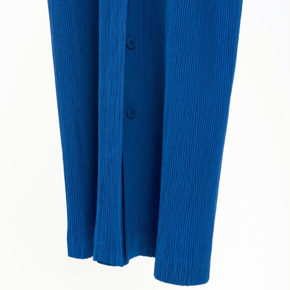 Issey Miyake Cobalt-Blue Pleated Long-Sleeve Buttoned Maxi Dress - Picture 6 of 8